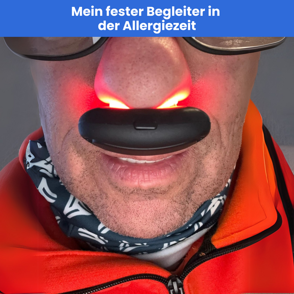 Mann mit NasalPro in der Nase. Überschrift: Mein fester Begleiter in der Allergiezeit